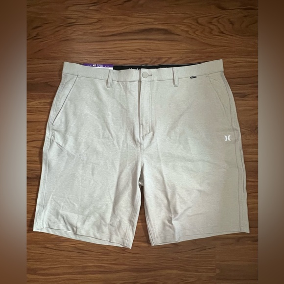 NWT Hurley Men’s Hybrid Walk Shorts Tan Water Repel 4 Way Stretch Sz 40 - Picture 1 of 7